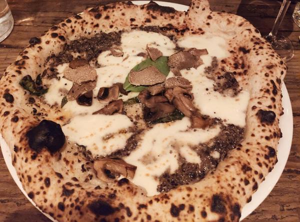 Pizza GOURMET Bianca cu Trufe Fresh